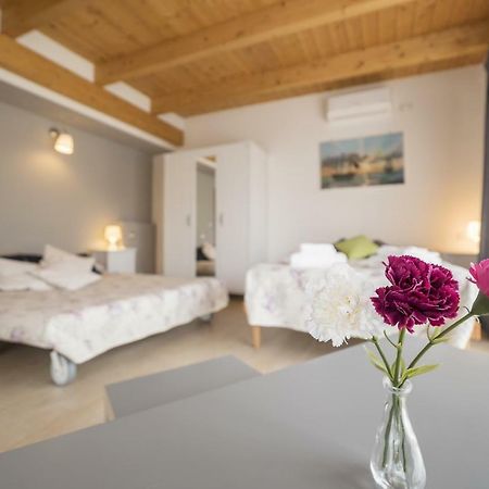 Apartmán Peperino Attic Flat Ciampino Exteriér fotografie