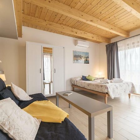 Apartmán Peperino Attic Flat Ciampino Exteriér fotografie