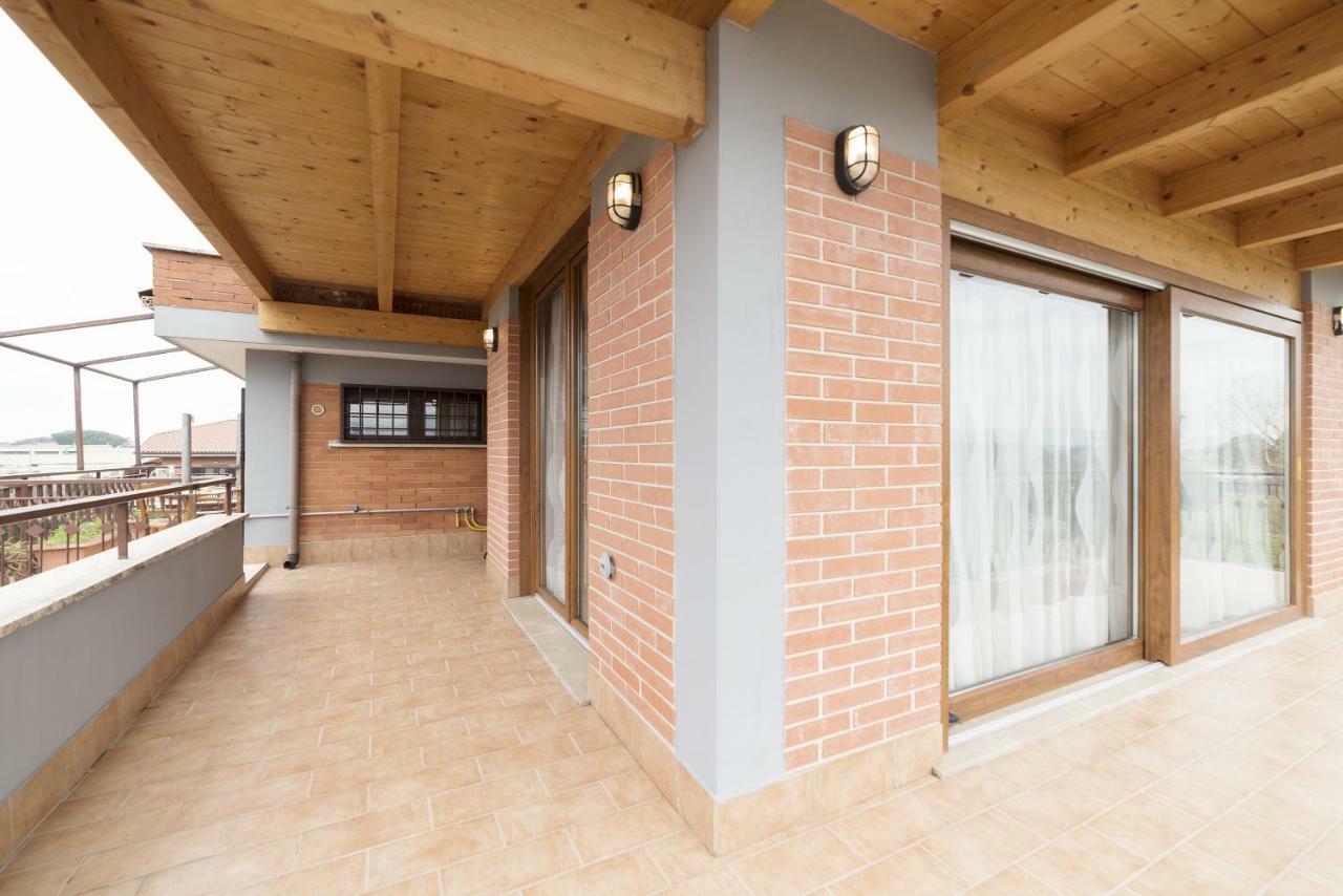 Apartmán Peperino Attic Flat Ciampino Exteriér fotografie