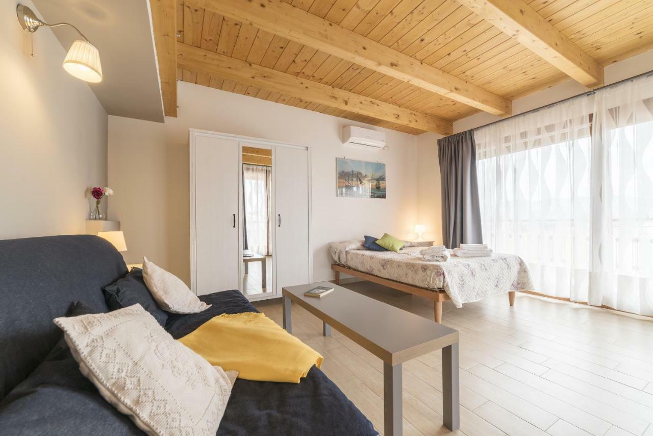Apartmán Peperino Attic Flat Ciampino Exteriér fotografie