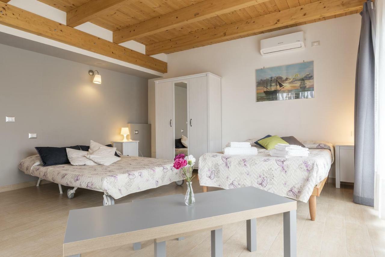 Apartmán Peperino Attic Flat Ciampino Exteriér fotografie