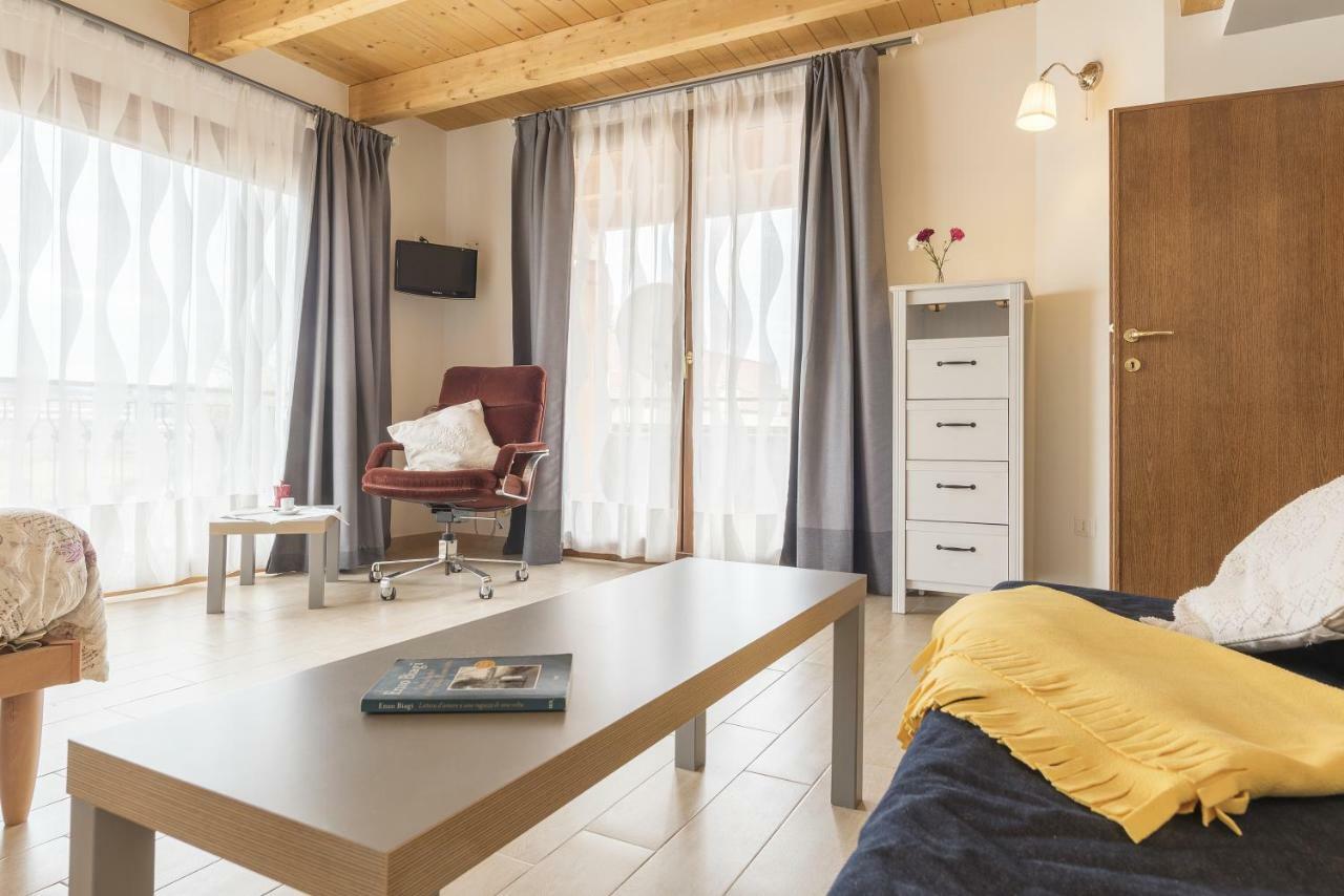 Apartmán Peperino Attic Flat Ciampino Exteriér fotografie