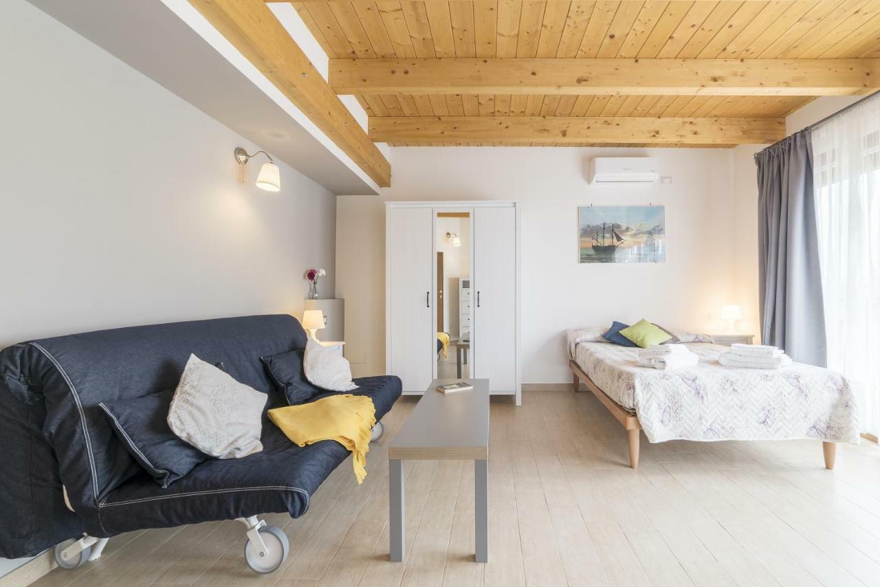 Apartmán Peperino Attic Flat Ciampino Exteriér fotografie